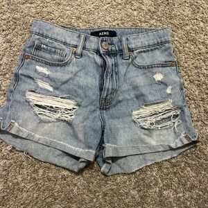 Aeropostale Women's Size 0 Mom Short Distressed Light Wash Jean Shorts Juniors